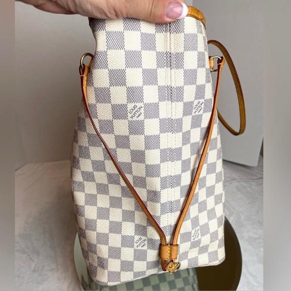 Luis Vuitton Damier Azur Neverfull GM tote - Picture 3 of 12